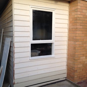 Painting Undercoat on Weatherboards in Melbourne Yarravile