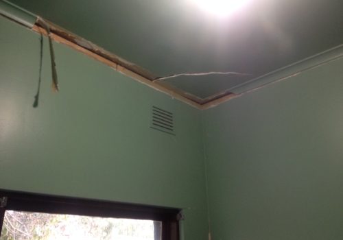 Repair Cracks in Cornices