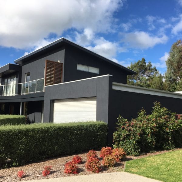 Repainting Exterior Rendered Walls (Inc. Tips &amp; Advice) in